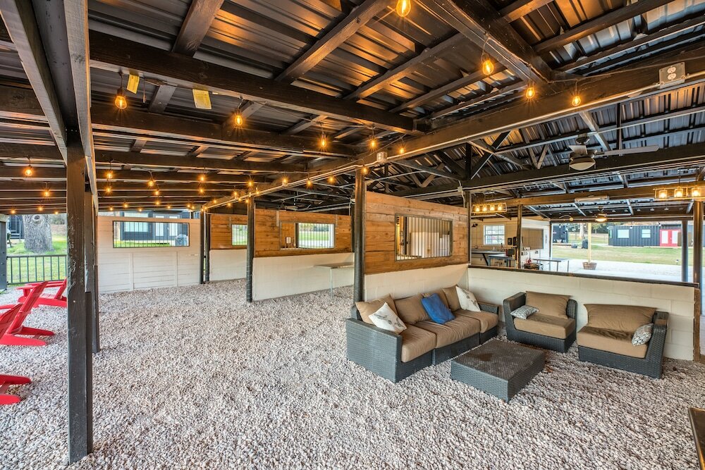 Фото Happy Goat Retreat