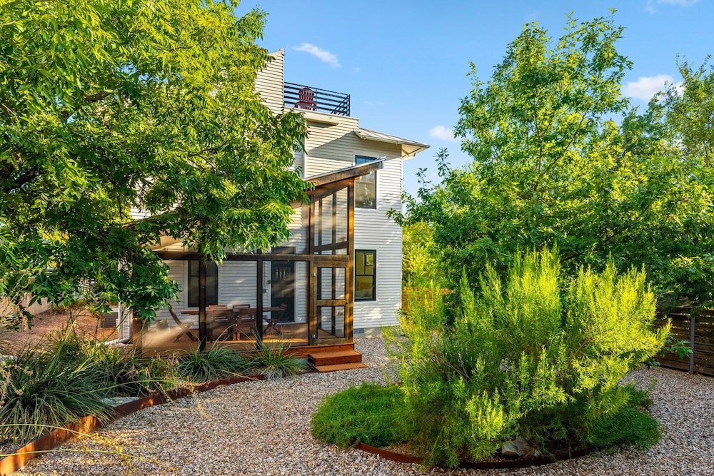 Фото East Side Modern