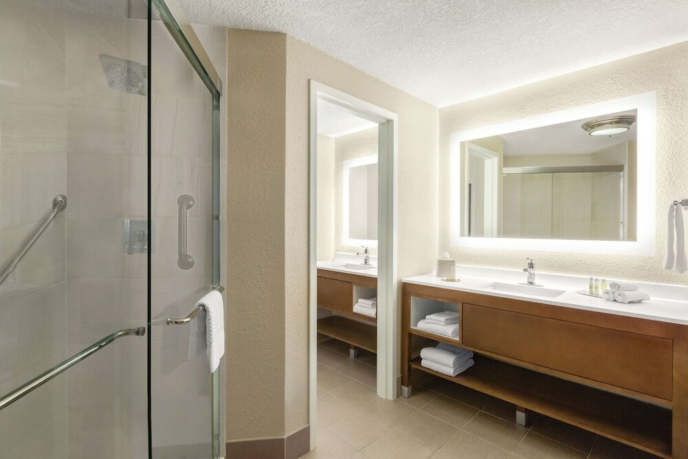 Фото DoubleTree by Hilton Hotel Orlando Downtown