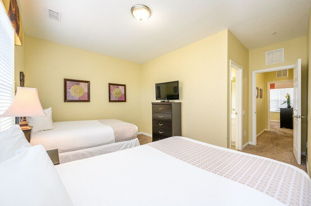 Фото Vista Cay Resort Direct Townhomes by Millennium Management