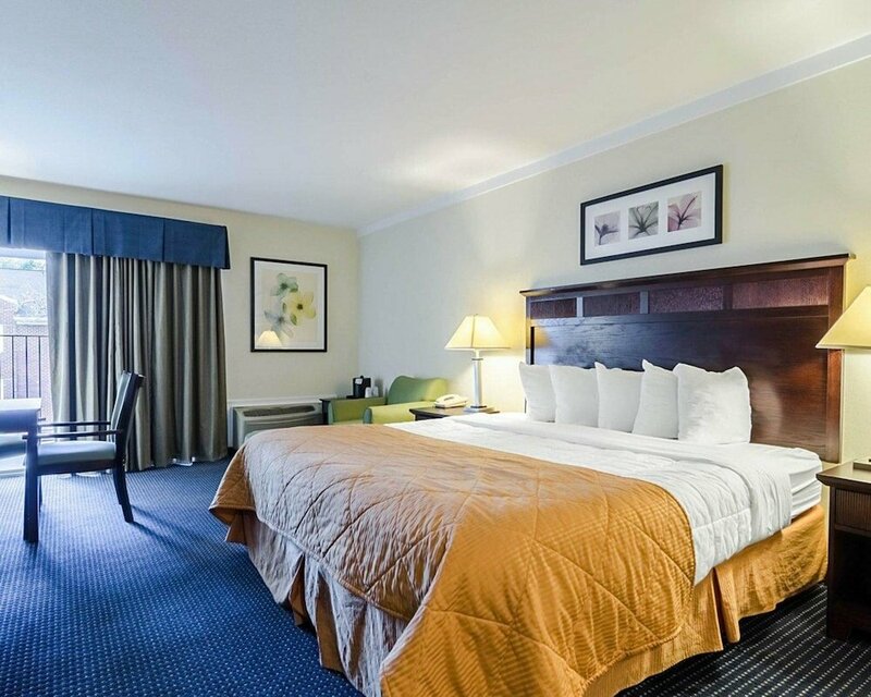 Гостиница Rodeway Inn & Suites Williamsburg Central