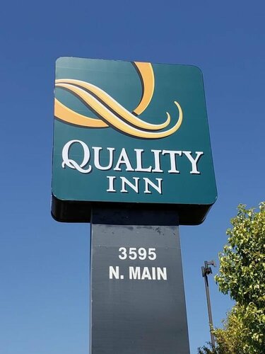 Гостиница Quality Inn & Suites