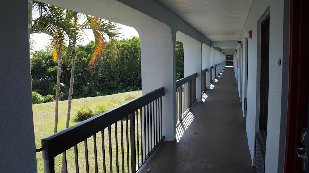 Фото Riverview Inn