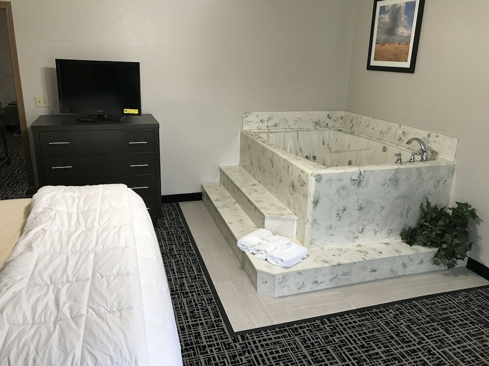 Фото Days Inn by Wyndham Grove