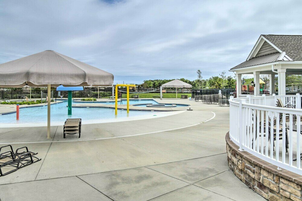 Hotel Millville by the Sea Vacation Rental: Pool Access!, State of Delaware, photo