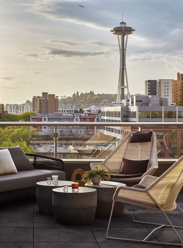 Фото The Sound Hotel Seattle Belltown, Tapestry Collection by Hilton