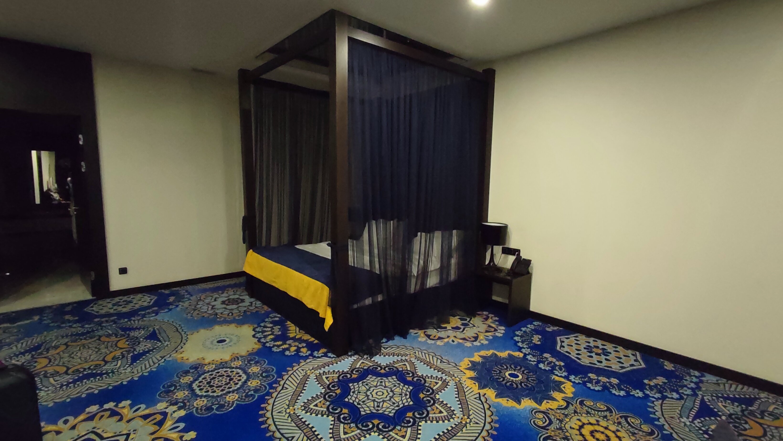 Фото Hollywood De Luxe