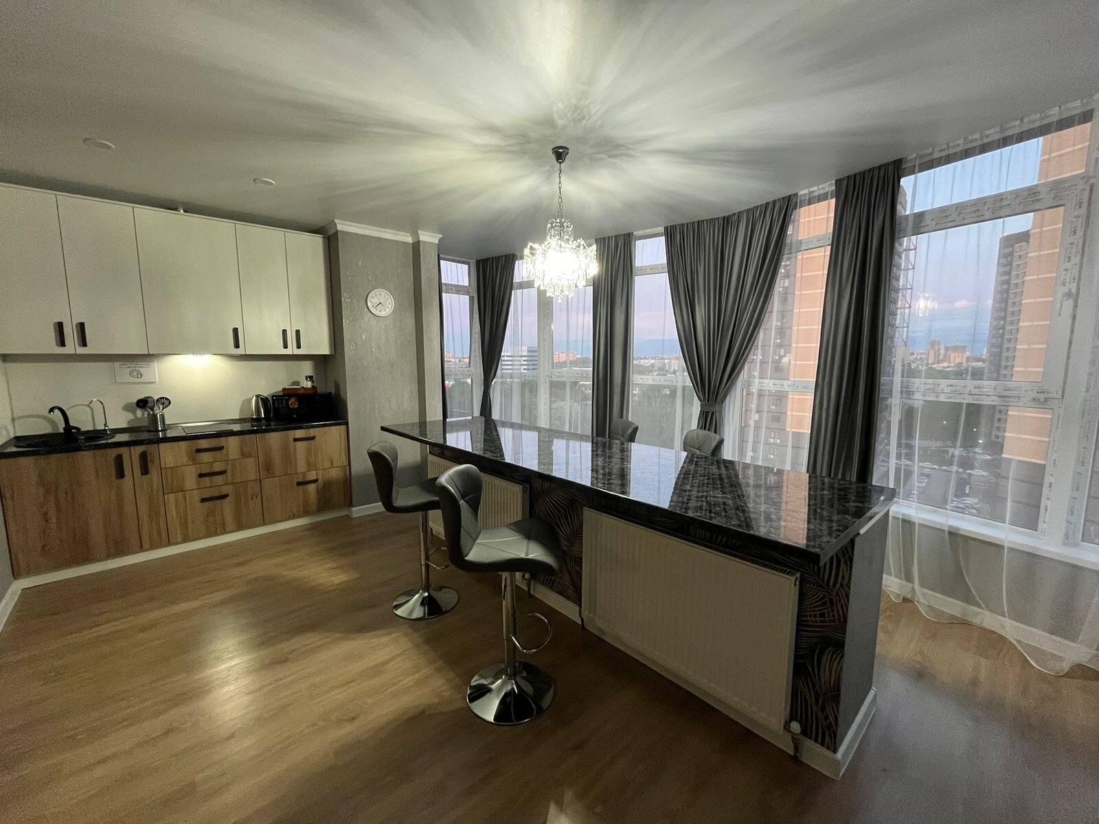 Фото Авторские Апартаменты на улице Ларина 45 СТР. 6