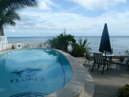 Гостиница Las Flores Country & Beachside Hotel