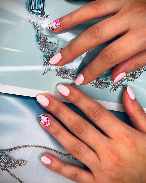 Hairdresser Blown Away, Dubai, photo