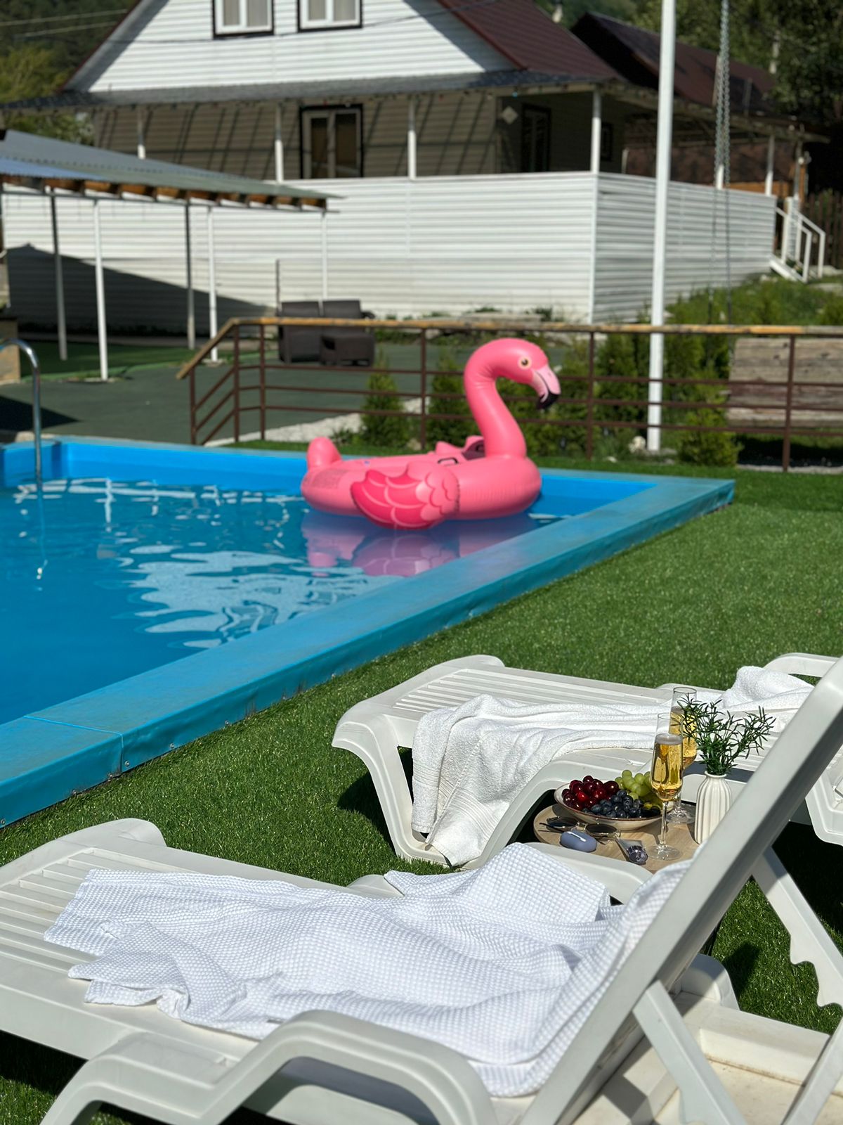 Фото Хата с краю