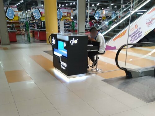 Қыздар үйде жалғыз зерікті