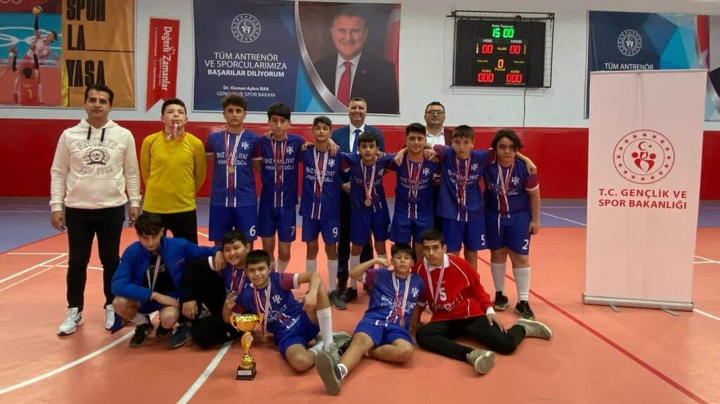 School Haci Kelepirci Ilkogretim Okulu, Alasehir, photo