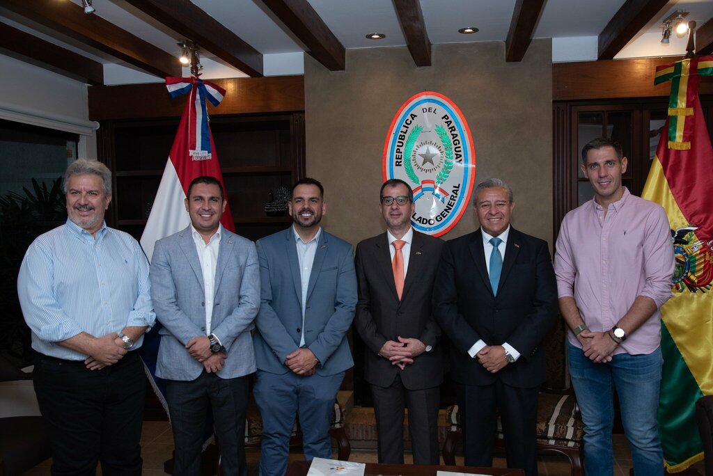 Organization of conferences and seminars Bolivian-Paraguayan Binational Chamber of Commerce and Industry, Santa Cruz de la Sierra, photo