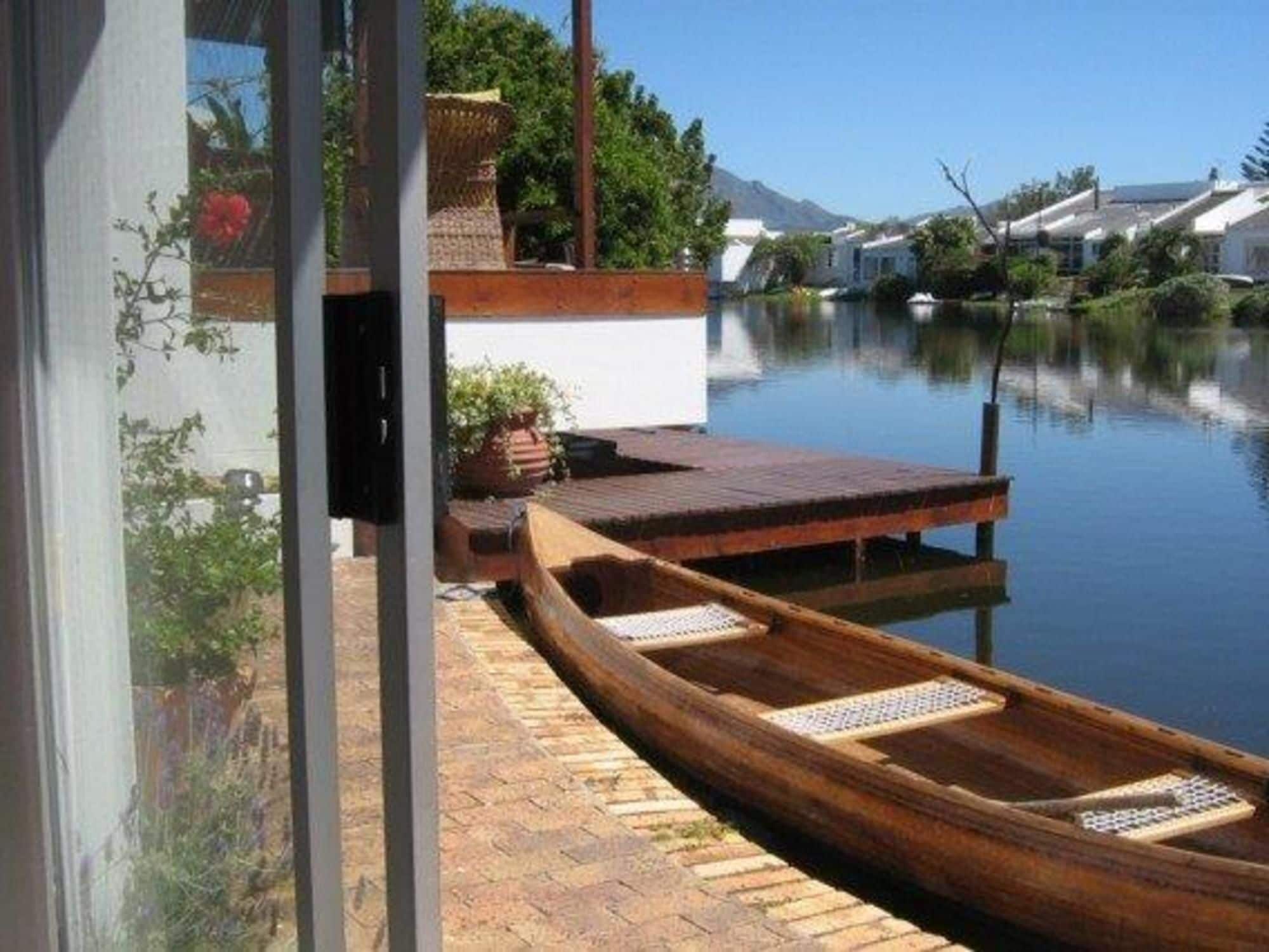 Фото Admiralty B&b