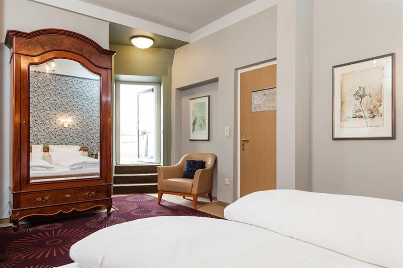 Фото Hotel Würzburger Hof