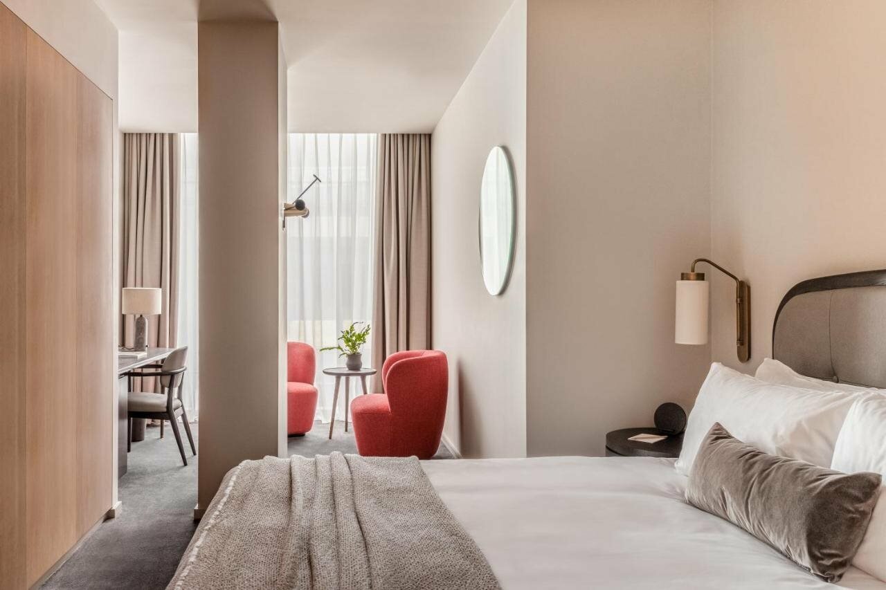 Фото The Stratford Hotel London