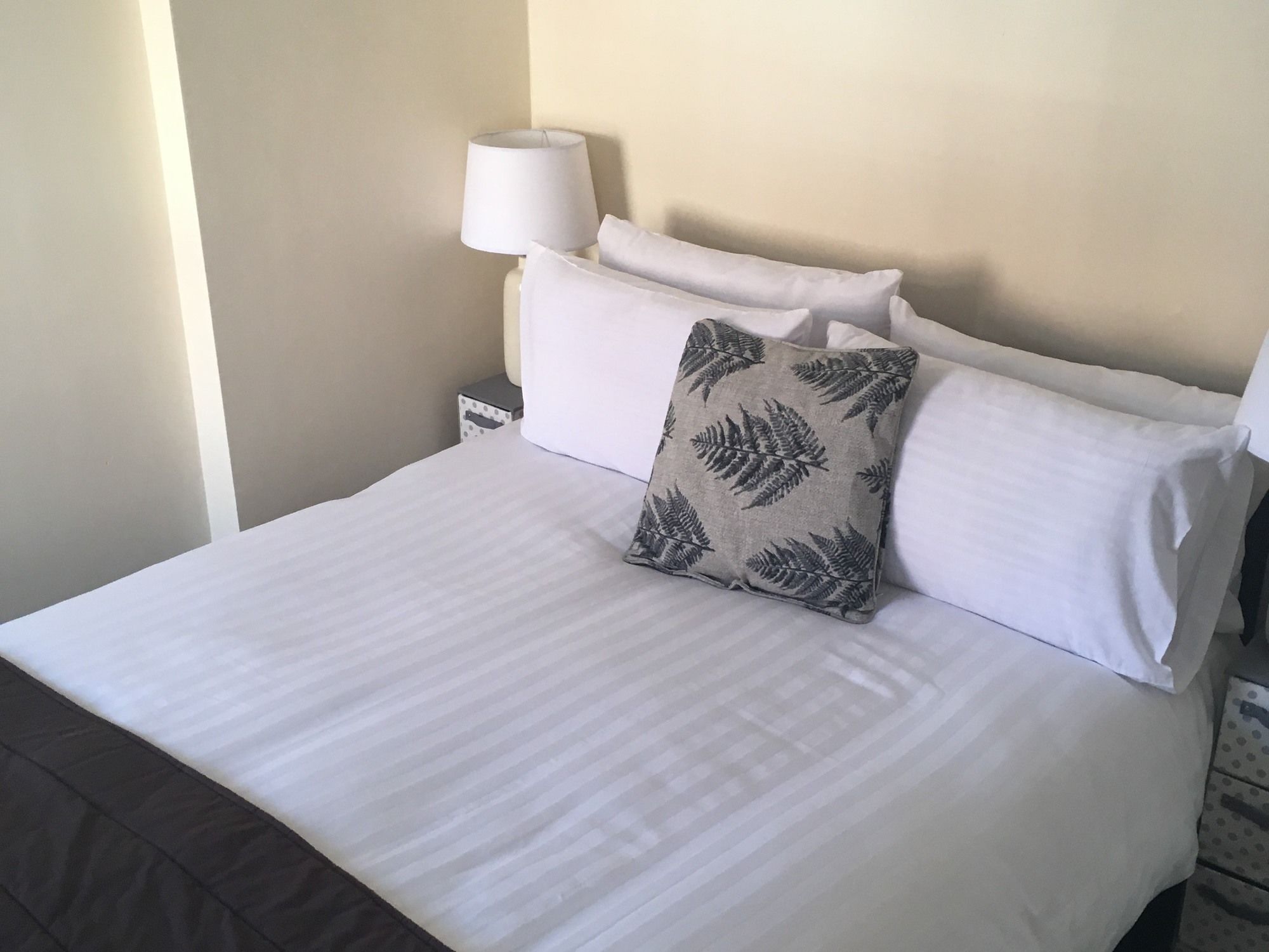 Фото Bishop Gate B&b