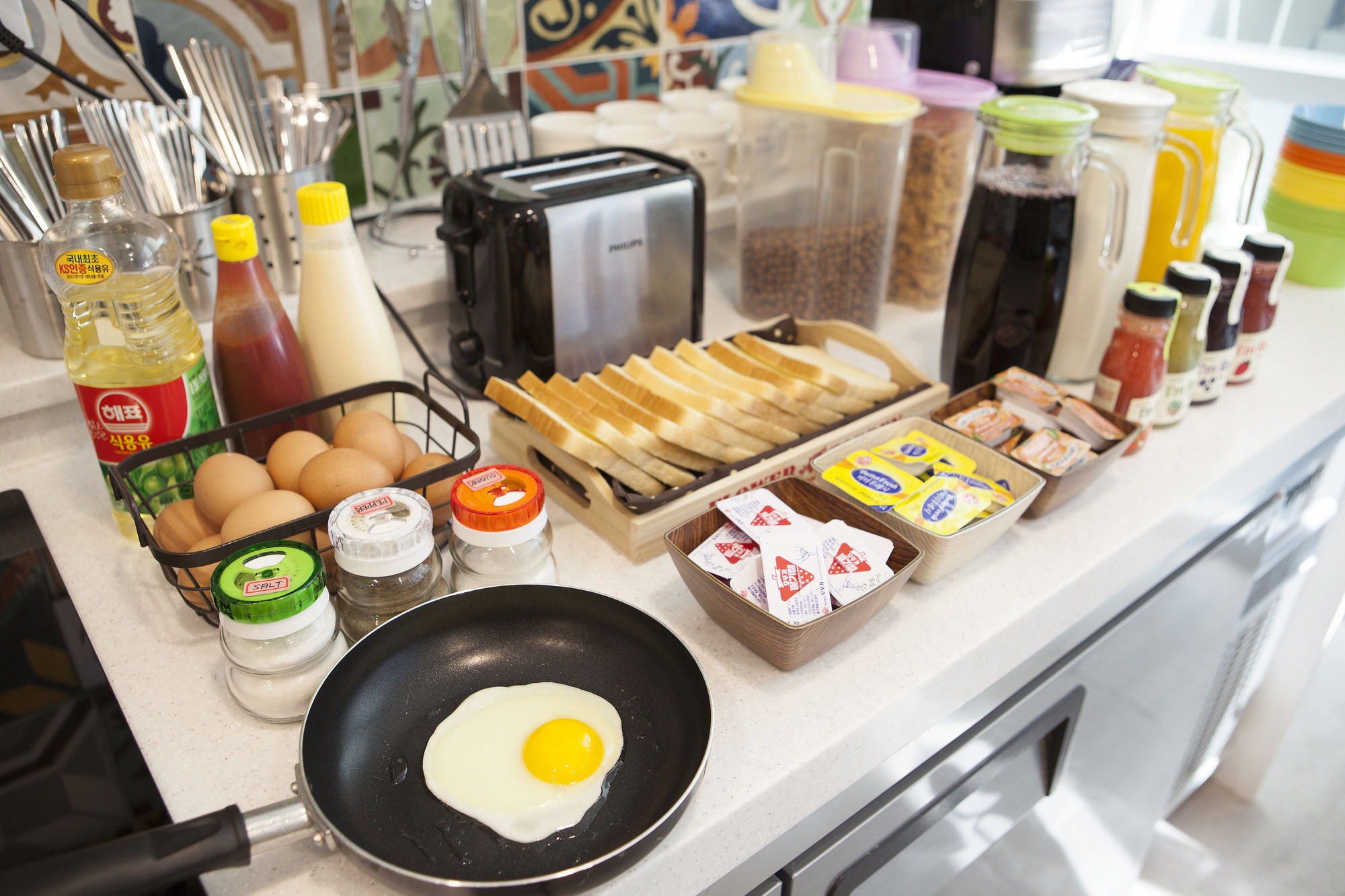 Фото Oyo Hostel Myeongdong 1