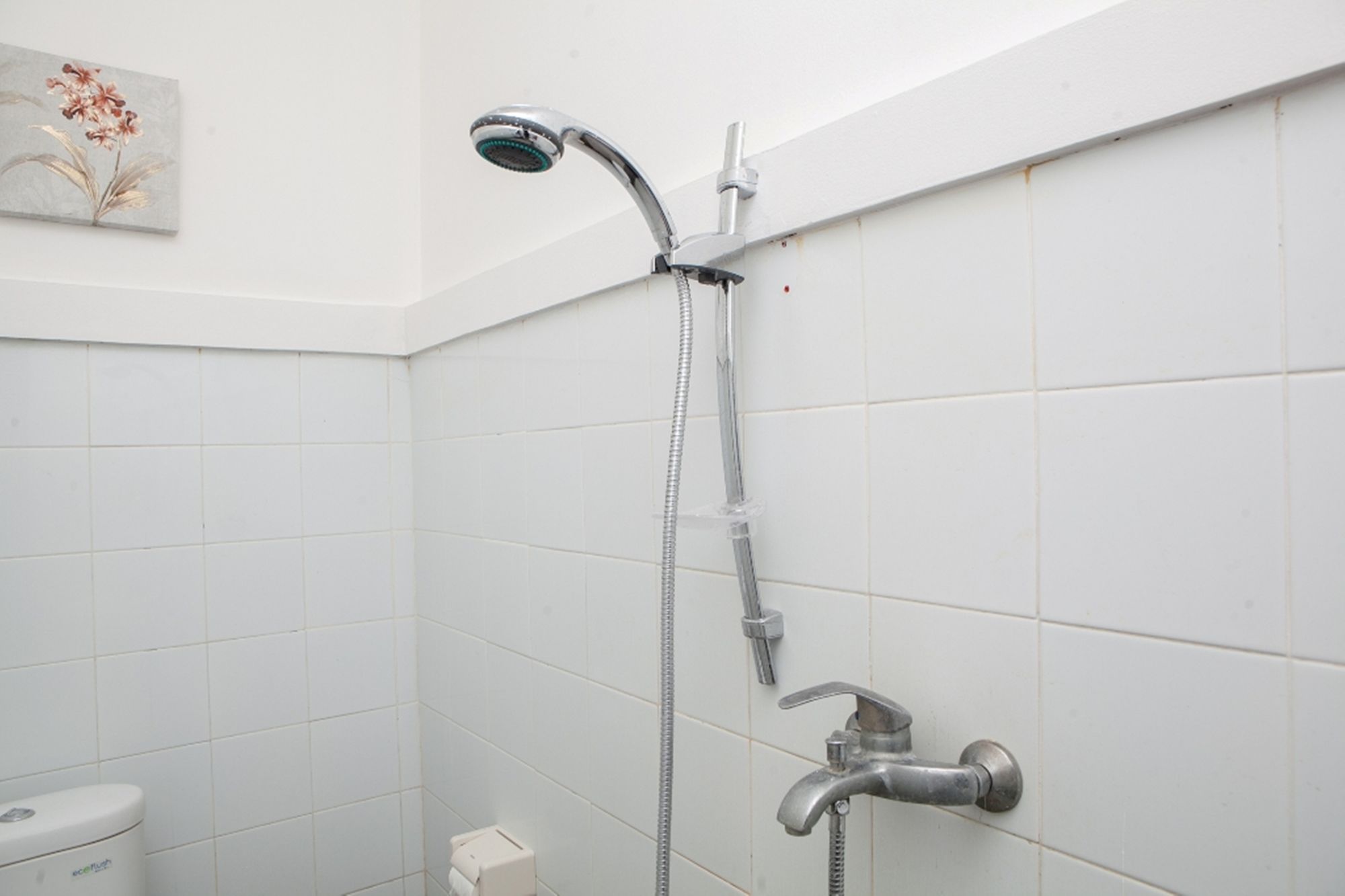 Фото RedDoorz Plus near Sukajadi 2