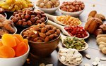 Смаката (Savieckih Pagranichnikaw Street, 110А), nuts, snacks, dried fruits
