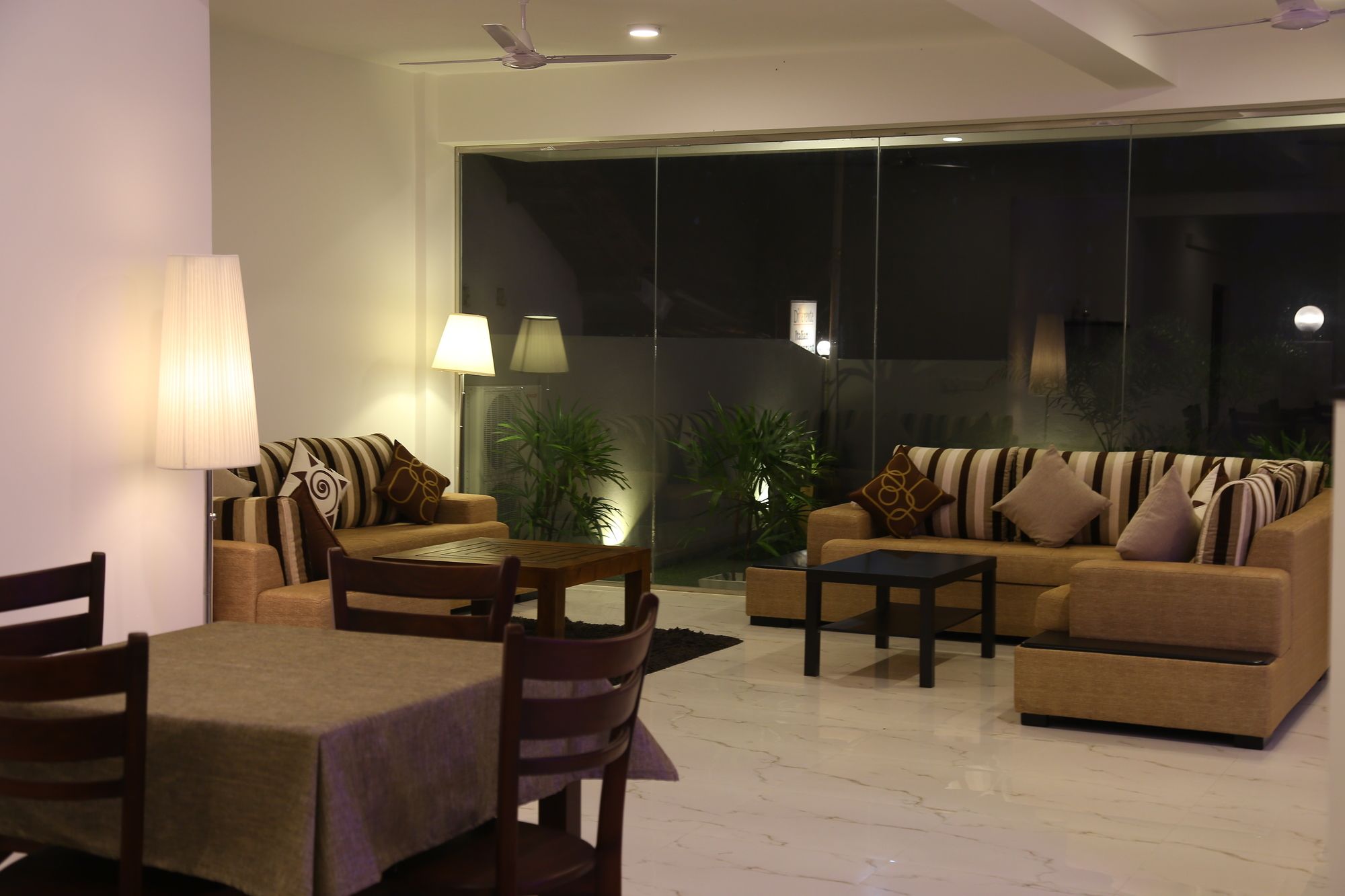 Фото Hikka Regent Hotel