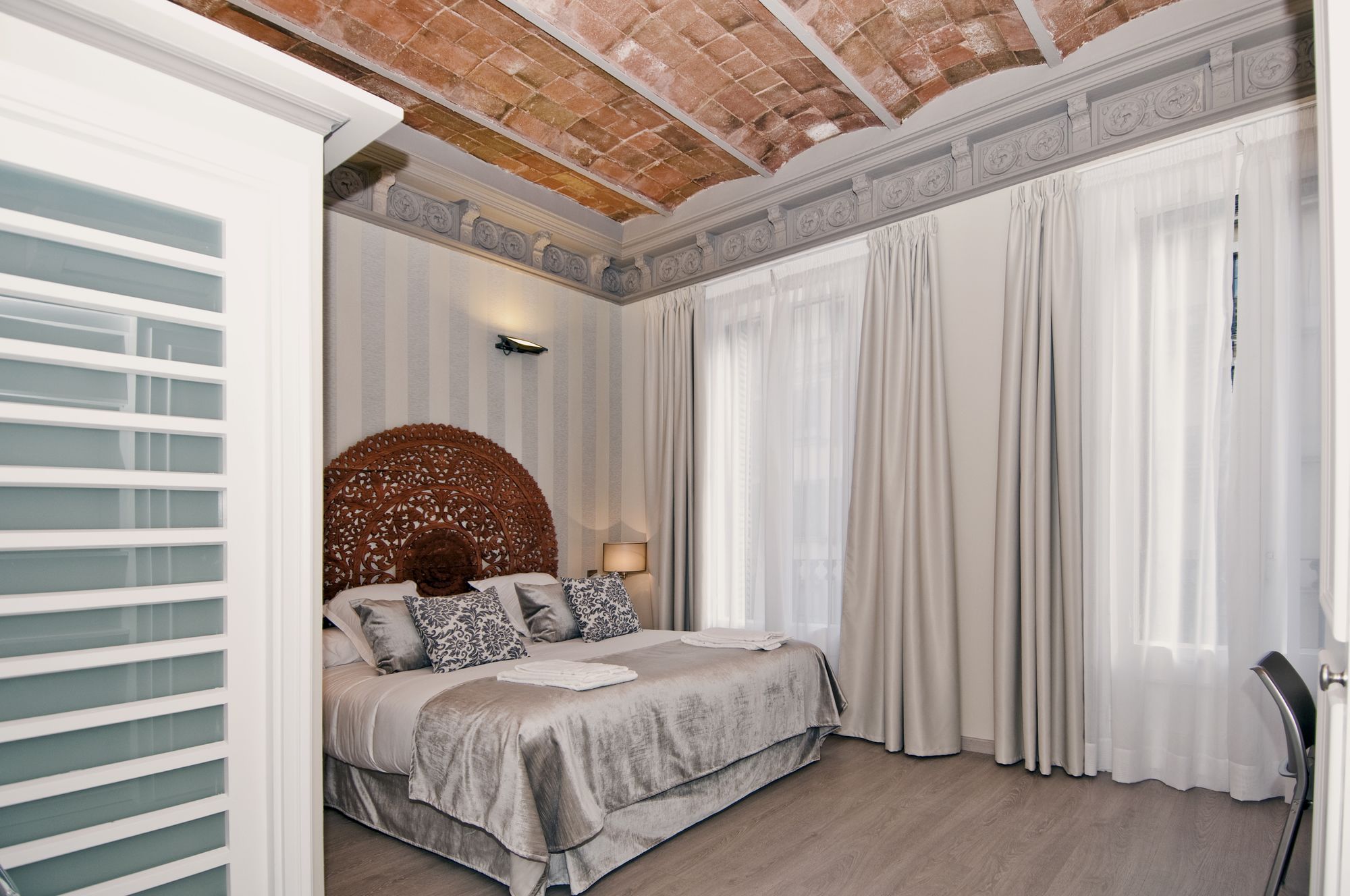 Фото Serennia Exclusive Rooms