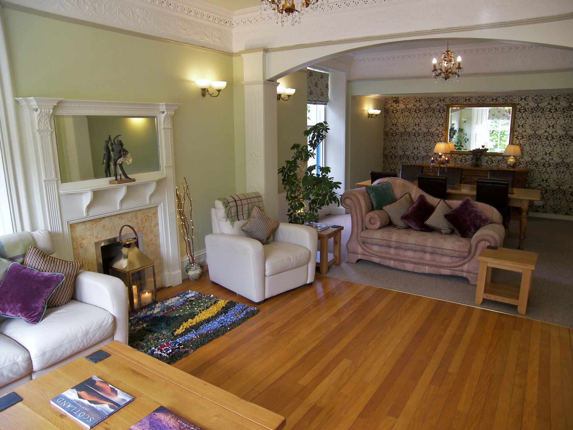 Фото Rosemount Hotel