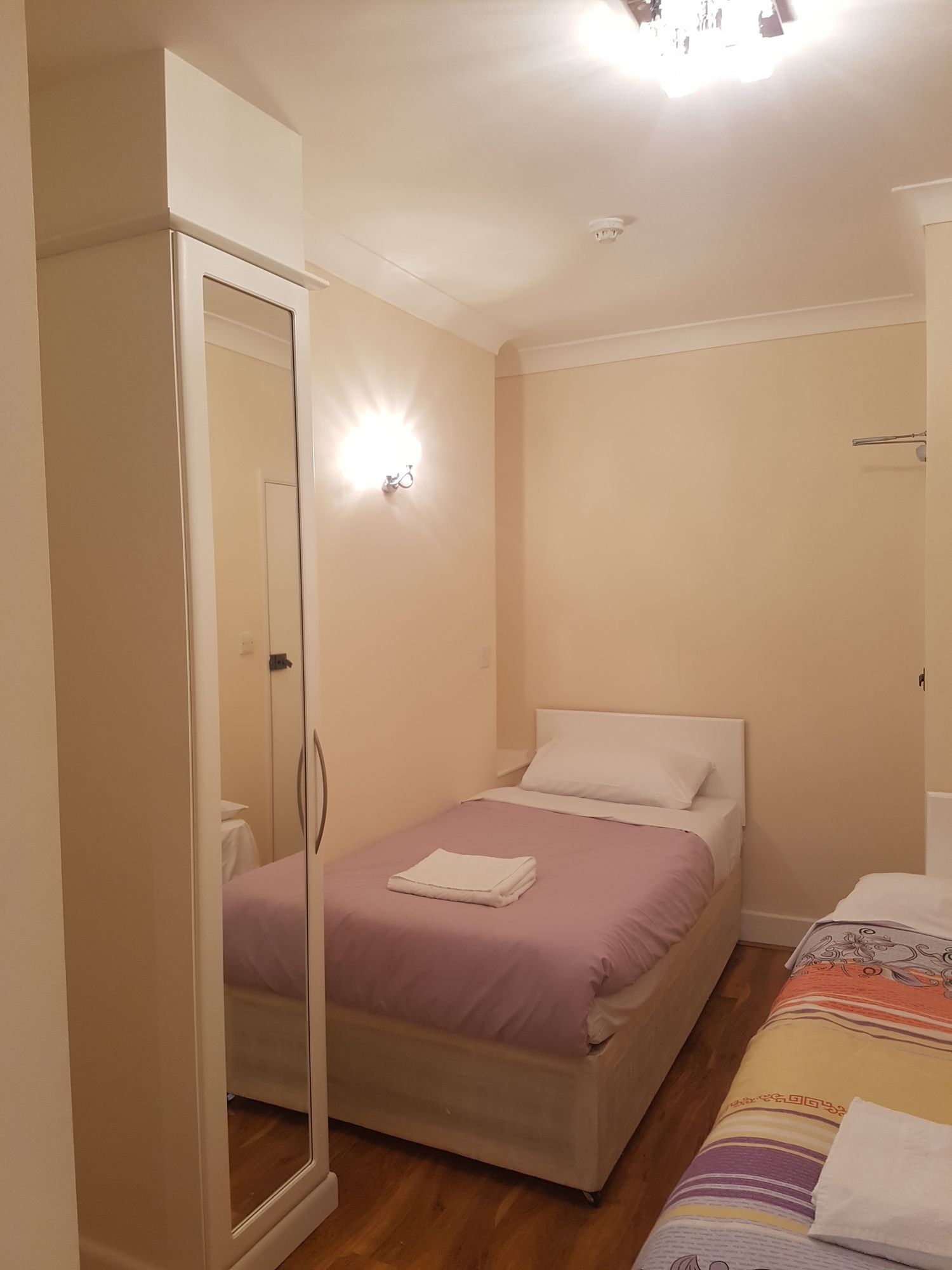 Фото King's Cross Hotel