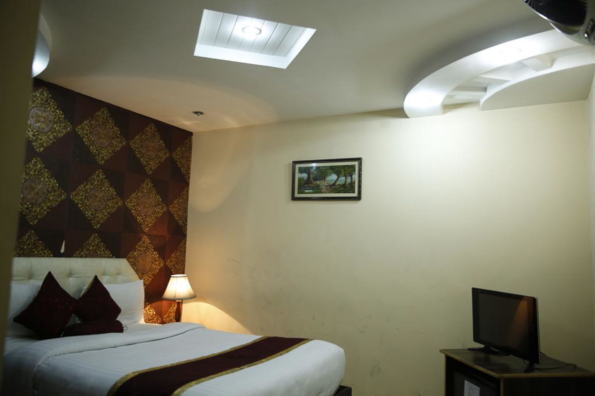 Фото Mall View Hotel