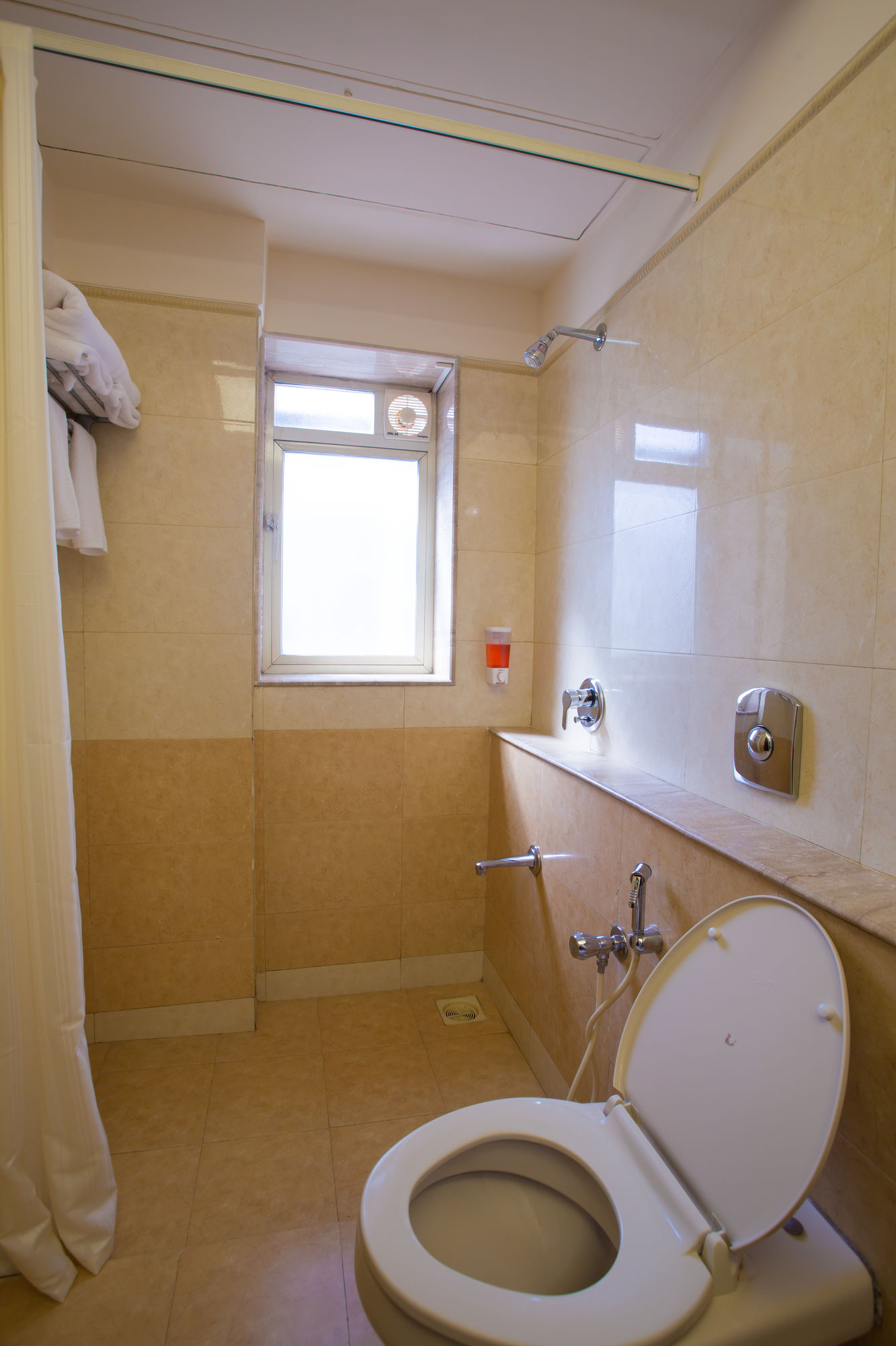 Фото Ginger Hotel Thane