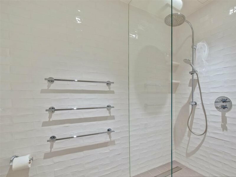 Фото Whitfield Street Residences by Q Apartments