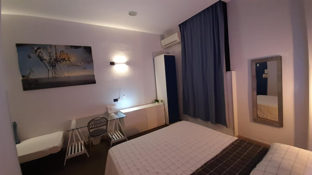 Фото Youth Station Hostel