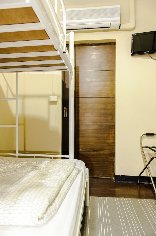 Фото I-Sleep Silom Hostel