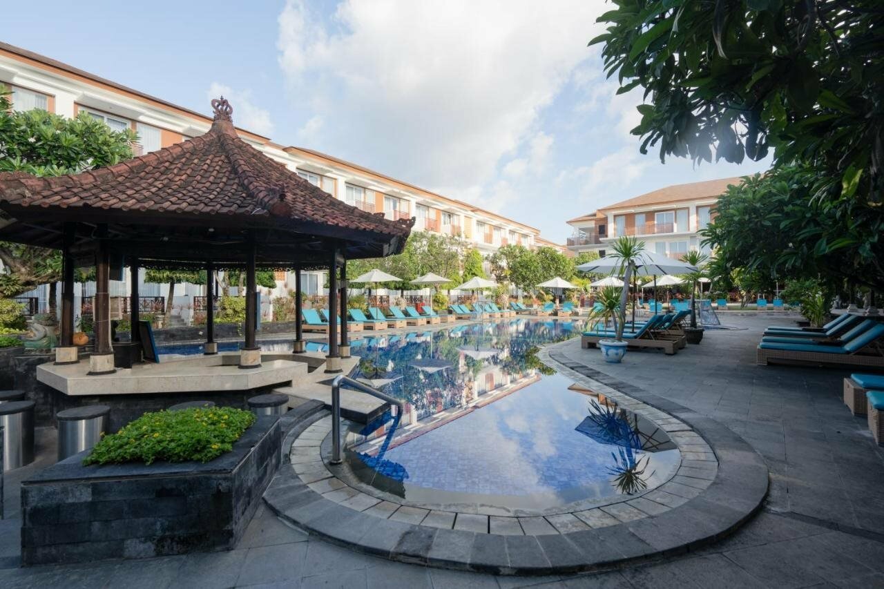 Фото Kuta Beach Club Hotel