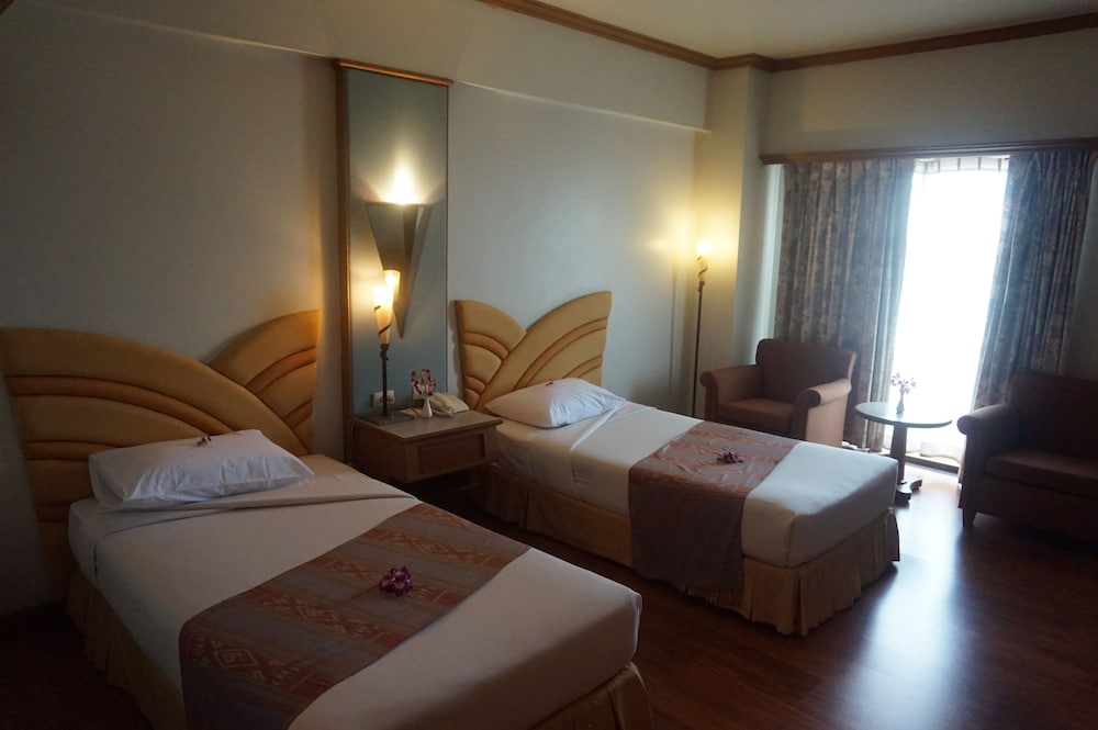 Фото Ban Chiang Hotel