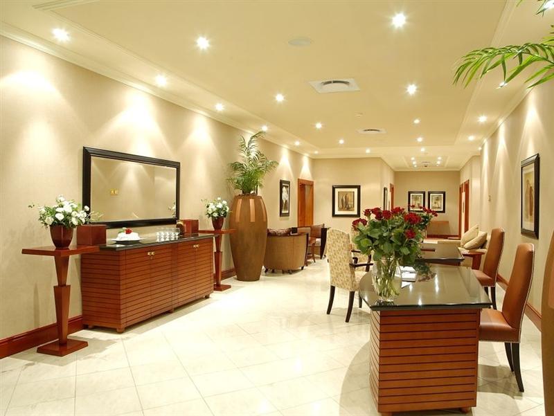 Фото Avani Windhoek Hotel & Casino