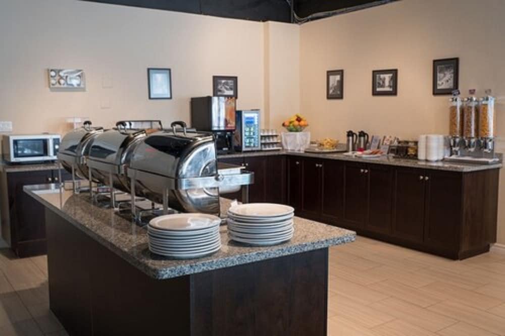 Фото The Roehampton Hotel