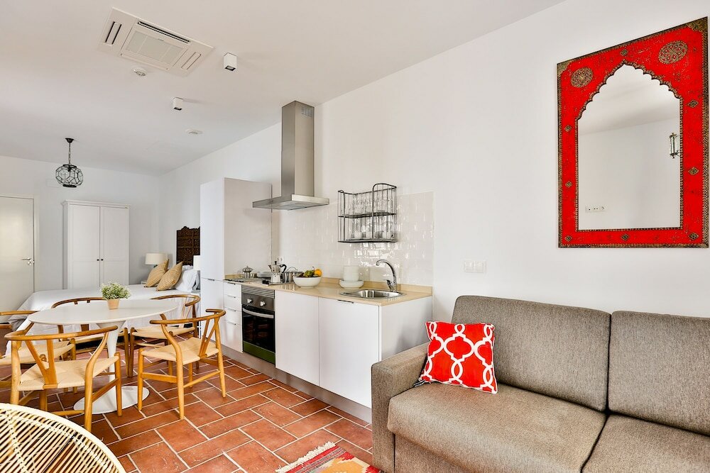 Фото Apartamentos Puerta Sevilla De Cordoba