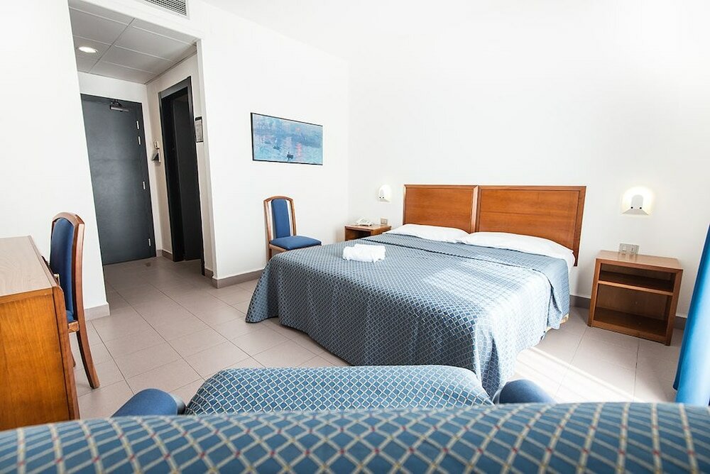 Фото Hotel Kontiki