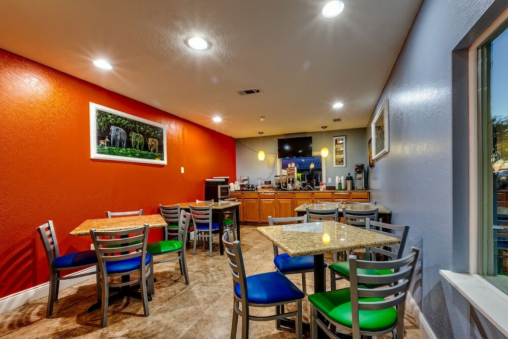 Фото Fort Davis Inn & R. V. Park