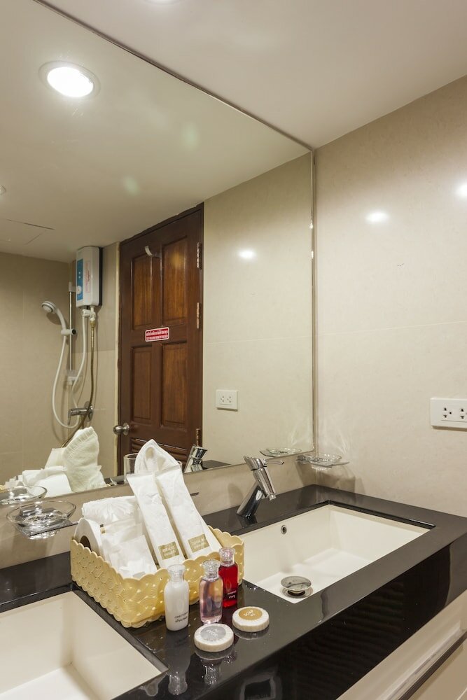 Фото Patong Max Value Hotel