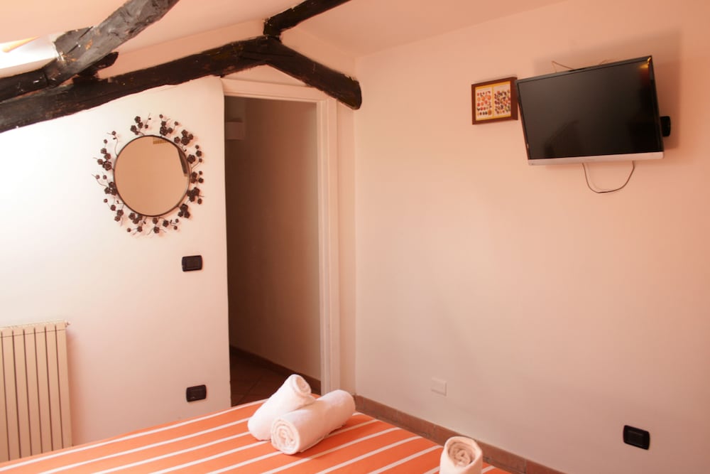 Фото Sixtythree Guesthouse