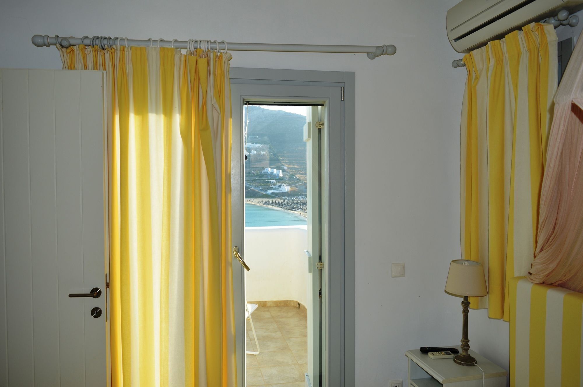 Фото Sea Side Studios & x26; Houses