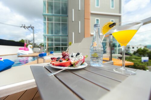 Внешний вид отеля The Elysium Residence в Чалонге, фото 5