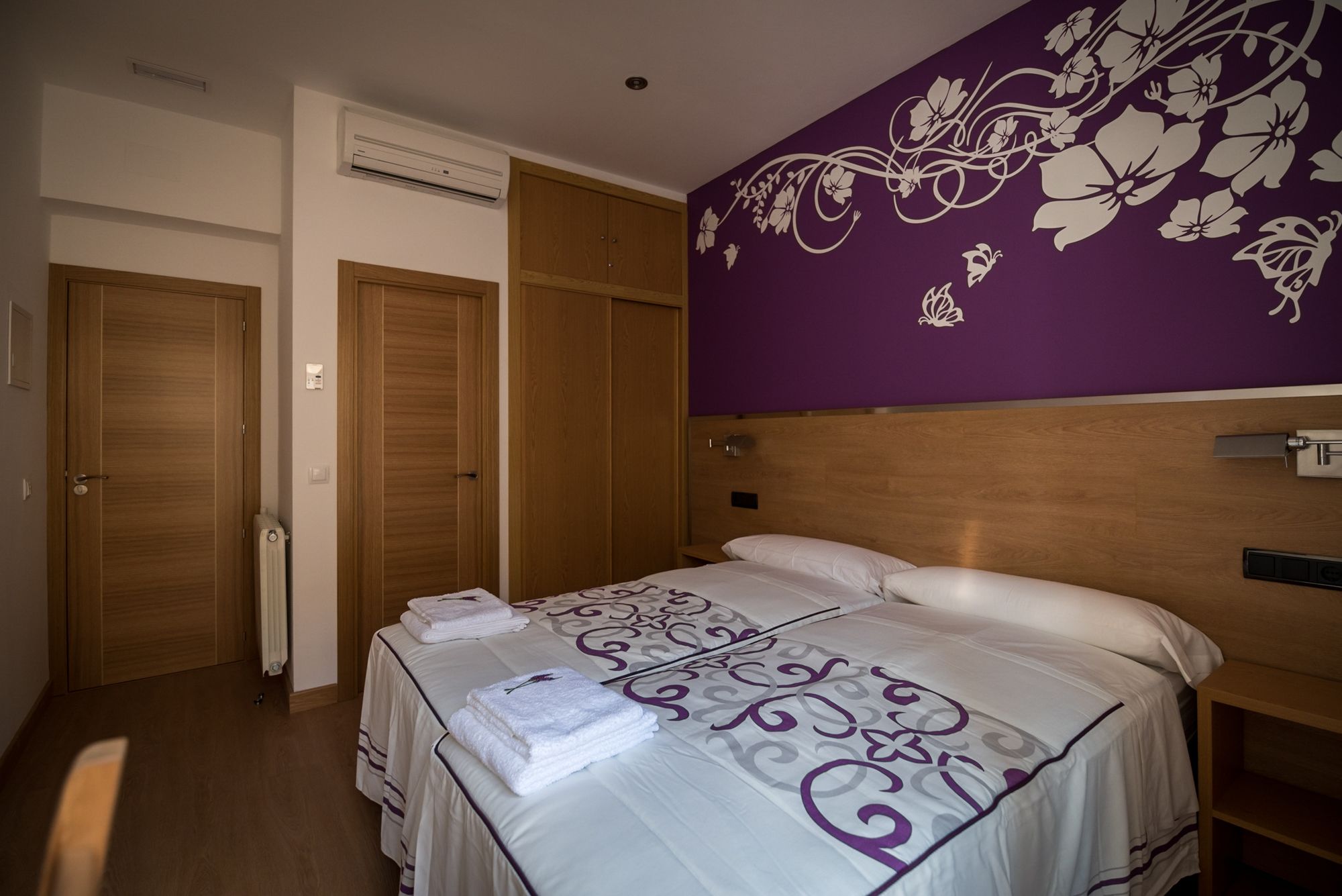 Фото Hostal Carracedo