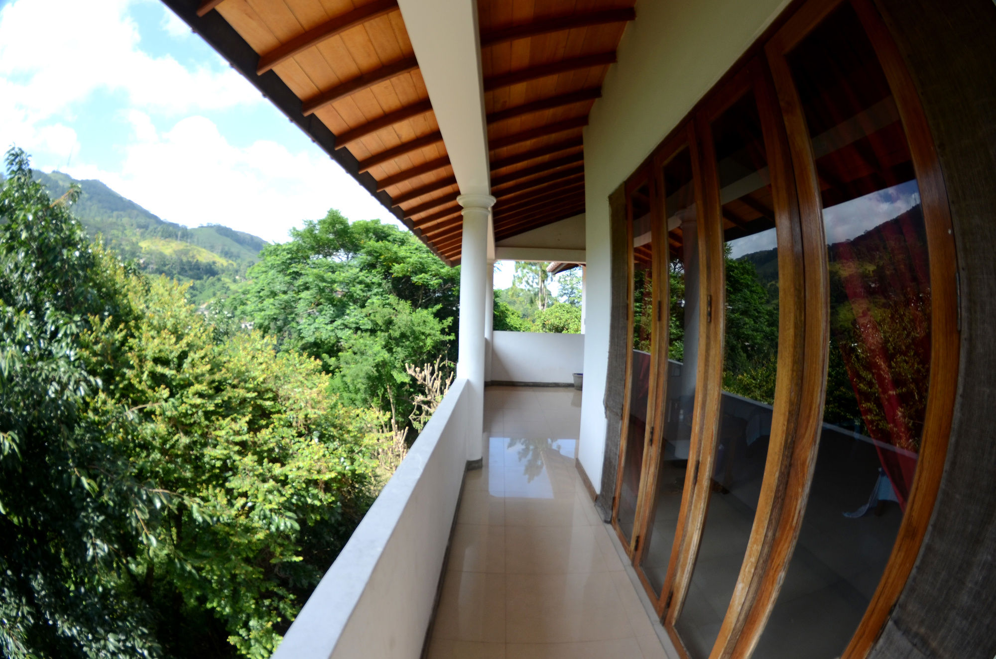 Фото Sri Kandyan Bungalow