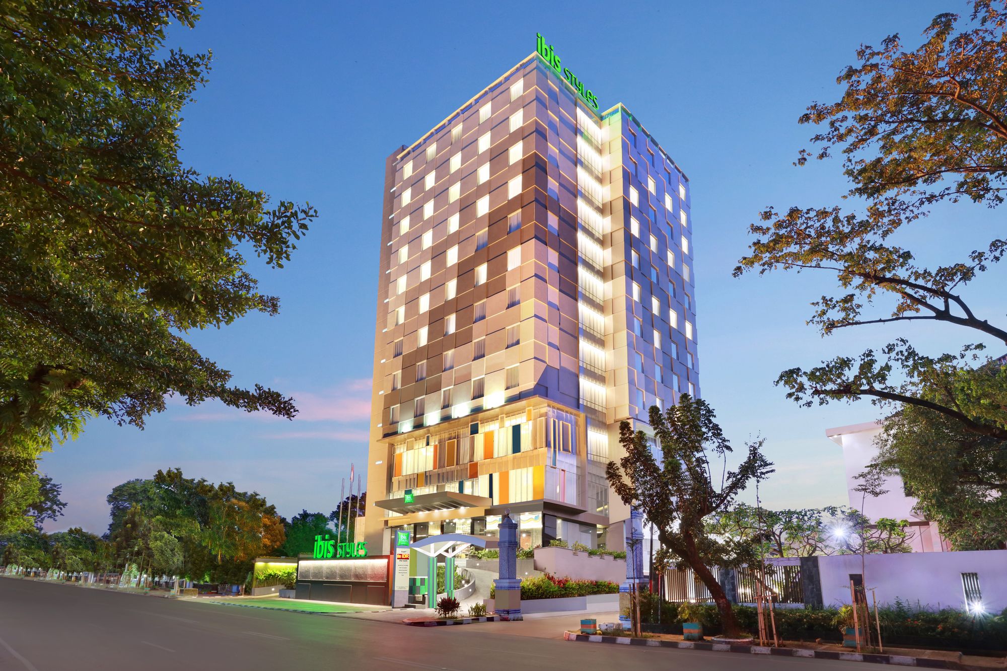Фото Ibis Styles Makassar Sam Ratulangi