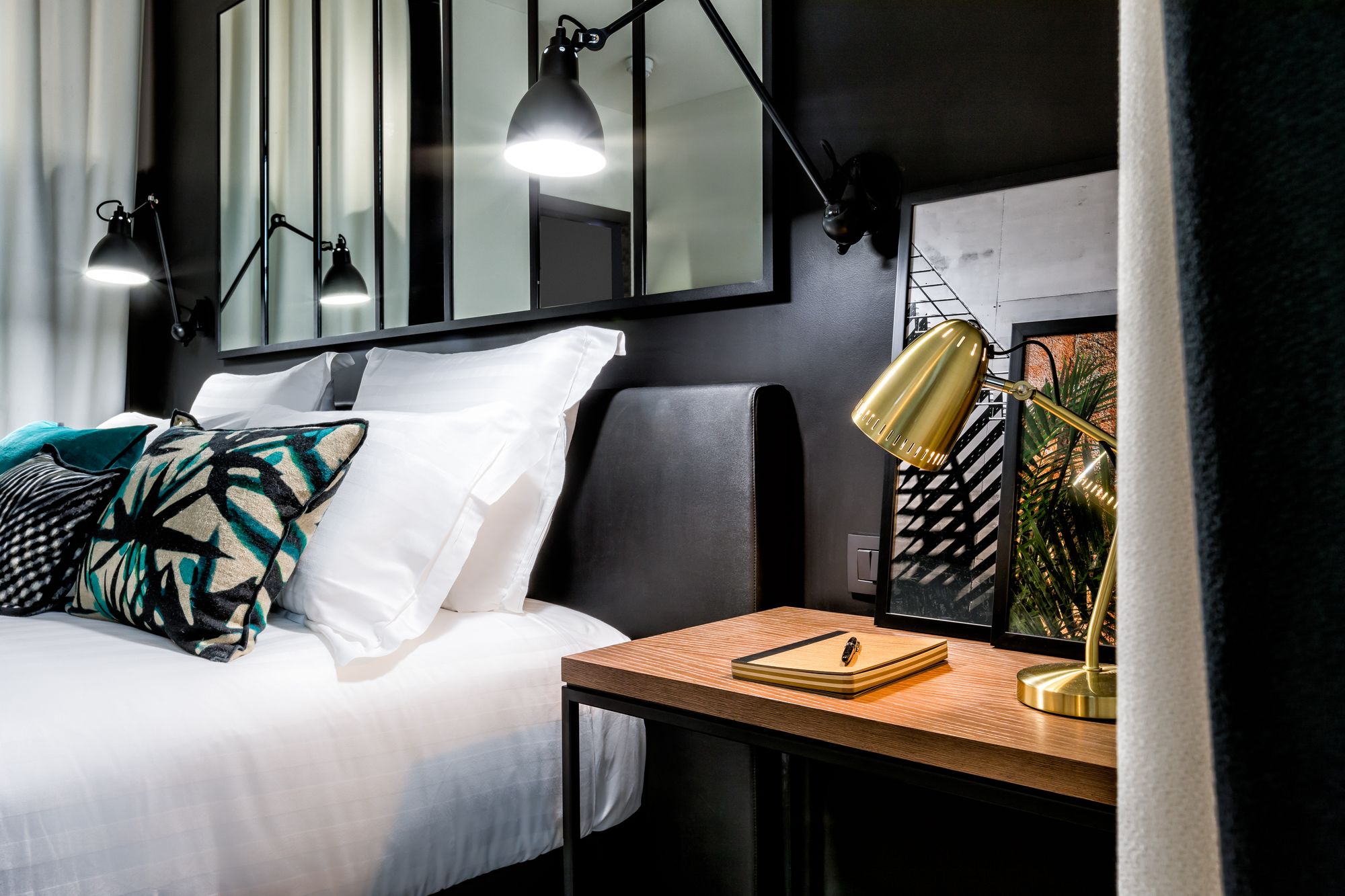 Фото Laz' Hotel SPA Urbain Paris