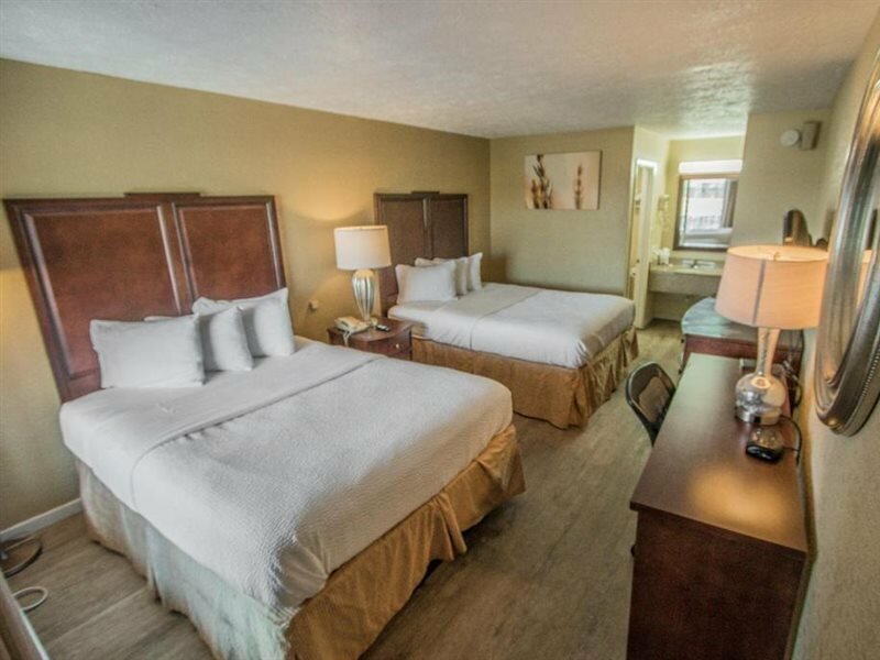 Фото Days Inn by Wyndham Fort Walton Beach